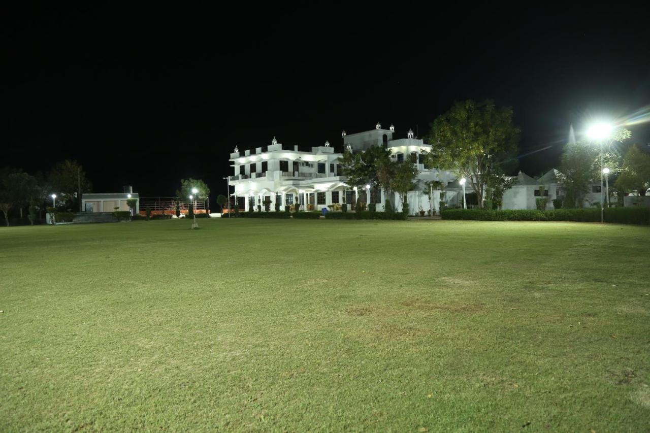 Gulmohar Sariska Resort Bairāt Exterior foto
